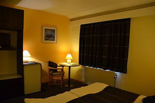 ホテル Domaine Du Ble ヴァーヴル エクステリア 写真